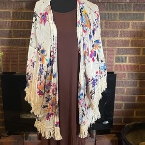 2 dresses 1 vest 1 kimono 4 total pieces one price